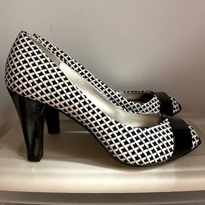 Anne Klein heels, size 10